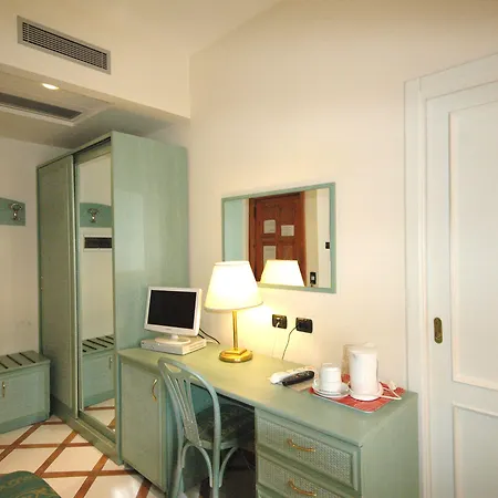 维拉焦佛得住宿酒店 公寓式酒店 索伦托